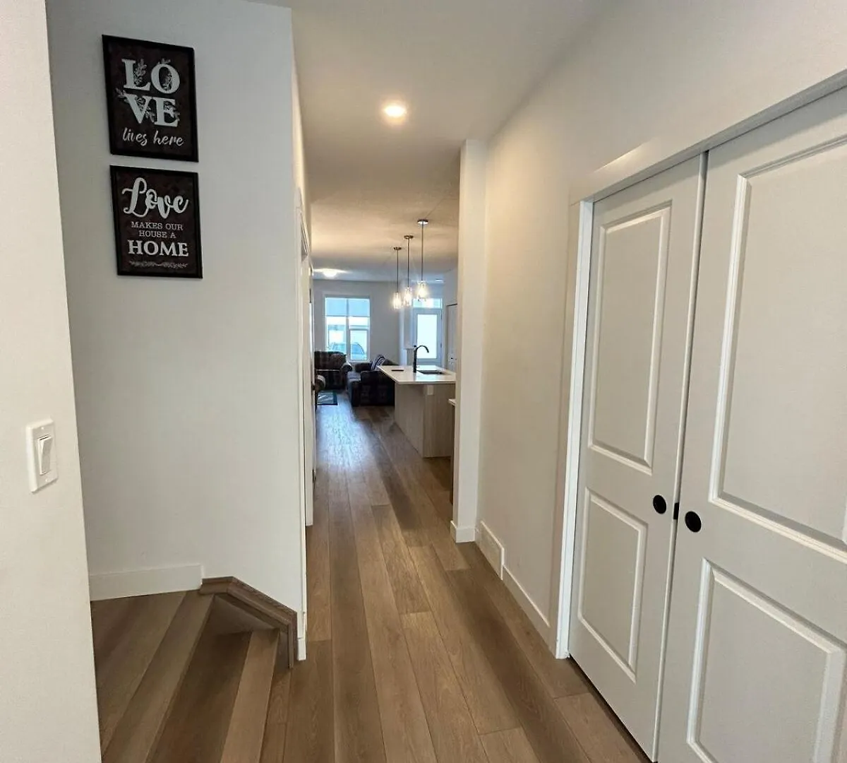 Seton Villas 5Bed Hse Including Basement & Kingbed Calgary 0*,  Canada